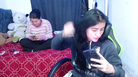 Snapshot of gaby_foz chatting on 01/22/25, 11:10 Gabriela online show from 01/22/25, 11:10