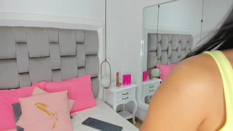 GABRIELA  online show from 02/25/26, 11:31