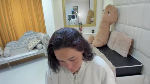 gabriela online show from 05/12/26, 04:26