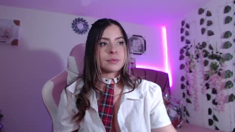 Snapshot of gaby_vandriel chatting on 12/17/24, 10:00 GABRIELA online show from 12/17/24, 10:00