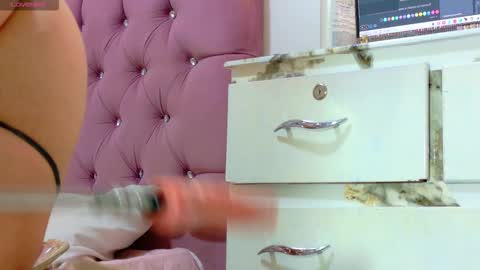 gaby_vegaa online show from 10/31/25, 04:57