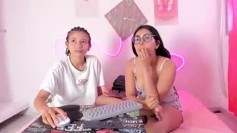 Snapshot of gabyandpao chatting on 02/27/25, 10:20 Gaby online show from 02/27/25, 10:20