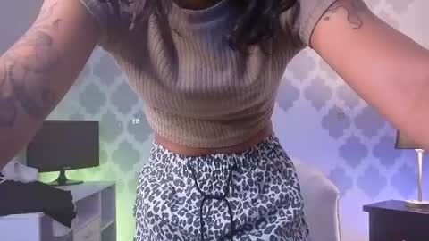 Snapshot of gabypetit chatting on 06/27/26, 09:47 Gaby online show from 06/27/26, 09:47