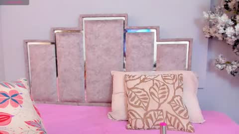 gabyyjones online show from 02/18/25, 11:11