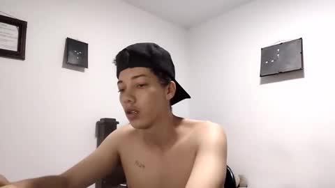 gadiel_sex online show from 10/19/25, 03:23
