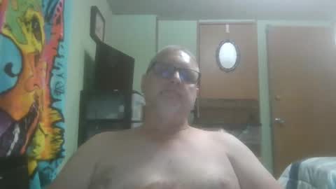 Snapshot of gadude45 chatting on 05/21/26, 01:01 gadude45 online show from 05/21/26, 01:01