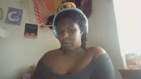 Snapshot of gaeabunny chatting on 02/19/25, 11:36 gaeabunny online show from 02/19/25, 11:36