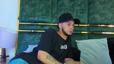 Gael  Coral some hot latinos online show from 11/30/25, 02:10