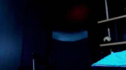 Snapshot of gael_reid chatting on 03/08/26, 03:21 gael online show from 03/08/26, 03:21