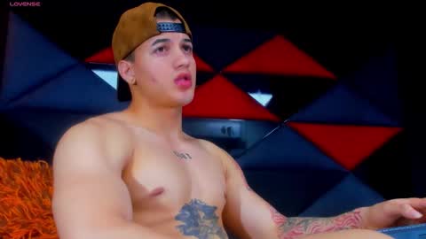 Snapshot of gael_reid chatting on 03/12/26, 05:46 gael online show from 03/12/26, 05:46