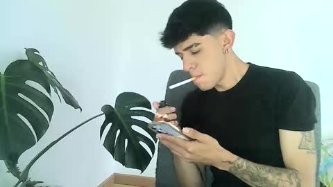 Snapshot of gaelgarcia07 chatting on 03/15/26, 06:58 Gael Garca online show from 03/15/26, 06:58