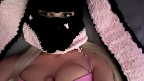 Snapshot of gaia_brv chatting on 05/25/26, 02:23 Feetbaabe online show from 05/25/26, 02:23