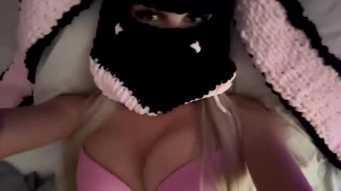 Snapshot of gaia_brv chatting on 06/01/26, 02:19 Feetbaabe online show from 06/01/26, 02:19