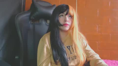 Snapshot of gakomenoshida chatting on 02/14/25, 07:44 Kate 3 online show from 02/14/25, 07:44