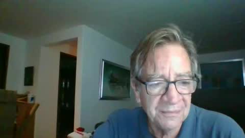 Snapshot of galloboy5 chatting on 12/16/25, 05:34 galloboy5 online show from 12/16/25, 05:34