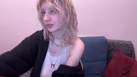 Snapshot of gamachu_ulfinaa chatting on 10/23/25, 07:01 GaamachuuUlfinaa online show from 10/23/25, 07:01