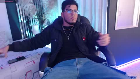 Snapshot of gambitoz chatting on 04/06/26, 04:10 Gabriel online show from 04/06/26, 04:10