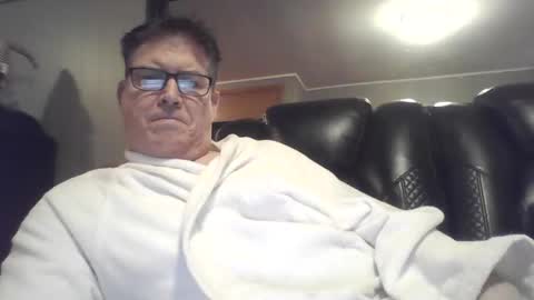 Snapshot of gameon1969 chatting on 12/27/24, 07:40 gameon1969 online show from 12/27/24, 07:40