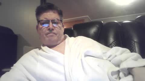 Snapshot of gameon1969 chatting on 01/26/25, 12:33 gameon1969 online show from 01/26/25, 12:33