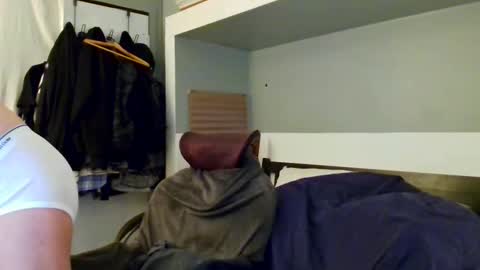 Snapshot of gaotter chatting on 12/14/25, 12:05 GAotter online show from 12/14/25, 12:05