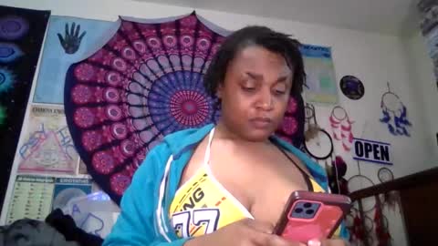 Snapshot of gardeniaspear chatting on 04/19/26, 08:13 Gardenia online show from 04/19/26, 08:13