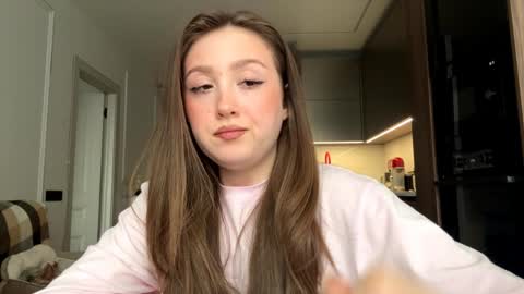 Snapshot of garnetvardaro chatting on 04/08/26, 12:16 Mia or just Mi online show from 04/08/26, 12:16