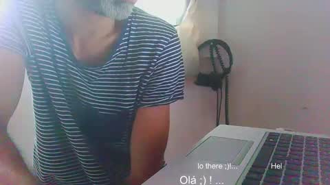 Snapshot of garrafade24 chatting on 11/16/25, 12:11 Garrafade24 online show from 11/16/25, 12:11