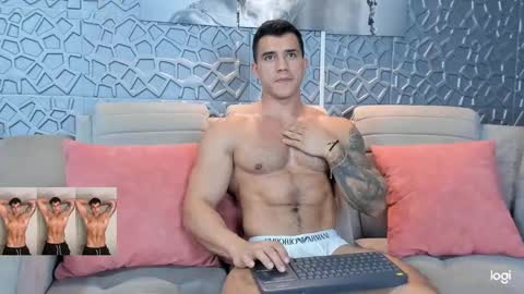 Snapshot of garret_alvin_ chatting on 12/23/24, 03:07 Garret online show from 12/23/24, 03:07