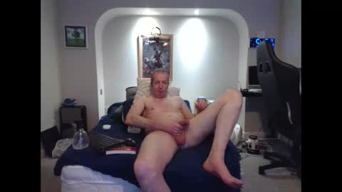 Snapshot of garry6150430 chatting on 11/19/25, 04:18 garry6150430 online show from 11/19/25, 04:18