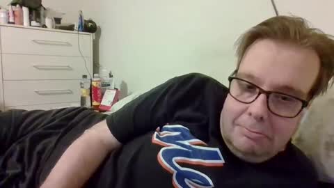Snapshot of garyg930 chatting on 02/28/25, 01:37 Gary online show from 02/28/25, 01:37
