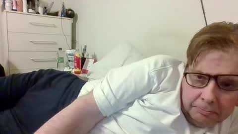 Snapshot of garyg930 chatting on 03/10/25, 12:07 Gary online show from 03/10/25, 12:07