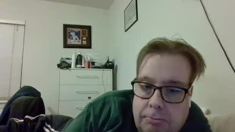 Snapshot of garyg930 chatting on 09/22/25, 03:30 Gary online show from 09/22/25, 03:30