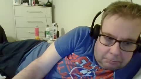 Gary online show from 11/03/25, 05:42