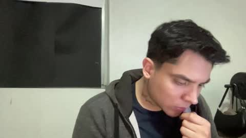 garypinepineapple online show from 06/09/26, 07:53
