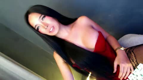 Snapshot of gata_salvaje22 chatting on 01/12/25, 08:14 Anya online show from 01/12/25, 08:14
