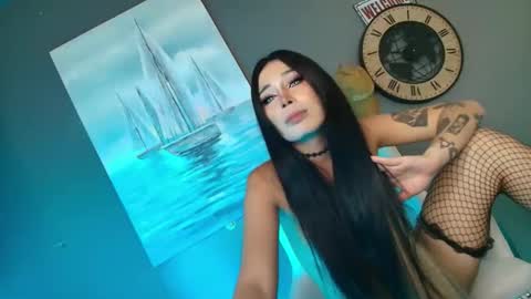 Snapshot of gata_salvaje22 chatting on 04/28/26, 02:27 Anya online show from 04/28/26, 02:27
