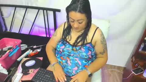 gatalu online show from 12/17/25, 02:50