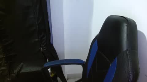 katia online show from 12/01/25, 03:00