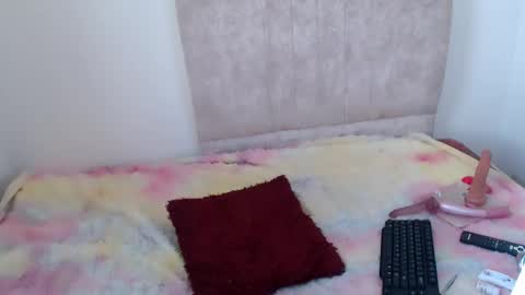 gatita13333321 online show from 12/18/25, 02:34