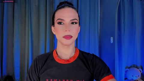 Snapshot of gatitavenecis1 chatting on 01/15/25, 12:47 Vnecis Marn online show from 01/15/25, 12:47