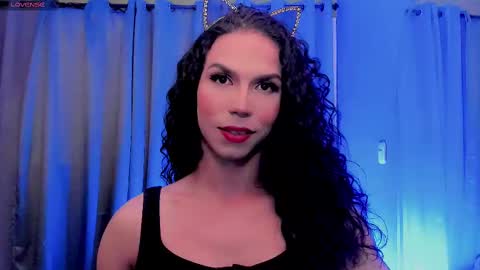 Snapshot of gatitavenecis1 chatting on 02/26/25, 11:15 Vnecis Marn online show from 02/26/25, 11:15