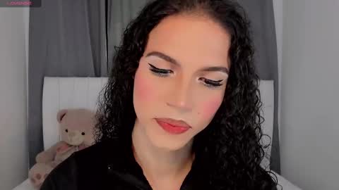 Snapshot of gatitavenecis1 chatting on 10/02/25, 02:46 Vnecis Marn online show from 10/02/25, 02:46