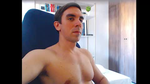 gatosarado23 online show from 10/02/25, 06:37