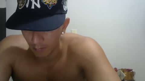 Snapshot of gattitosexy_95 chatting on 09/19/25, 12:45 gattitosexy_95 online show from 09/19/25, 12:45