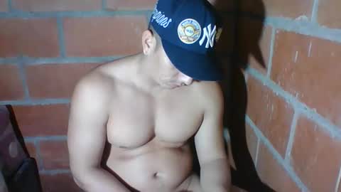 Snapshot of gattitosexy_95 chatting on 11/26/25, 04:19 gattitosexy_95 online show from 11/26/25, 04:19