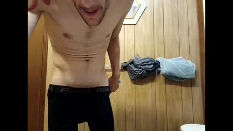 Snapshot of gatz21590 chatting on 09/28/25, 03:45 gatz21590 online show from 09/28/25, 03:45