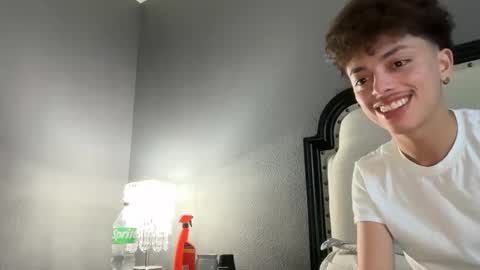 Snapshot of gayboyhtx chatting on 02/06/26, 07:17 Jose online show from 02/06/26, 07:17