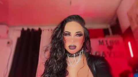 Snapshot of gaylecious chatting on 11/30/25, 02:21 gayle online show from 11/30/25, 02:21