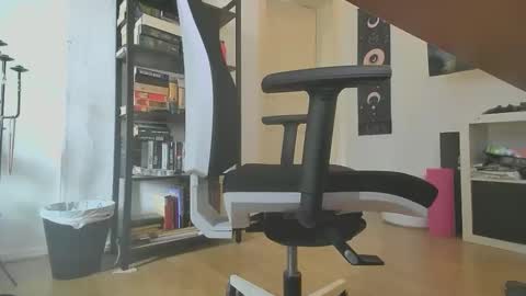 Snapshot of gaymer_play chatting on 01/02/25, 10:26 gaymer_play online show from 01/02/25, 10:26