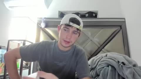 Snapshot of gayndepressed chatting on 04/21/26, 12:45 Trace online show from 04/21/26, 12:45